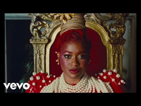 Tierra Whack - Stand Up [Official Music Video]