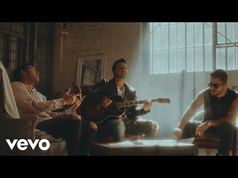 Luis Fonsi, Cali y El Dandee - Ley De Gravedad (Official Video)