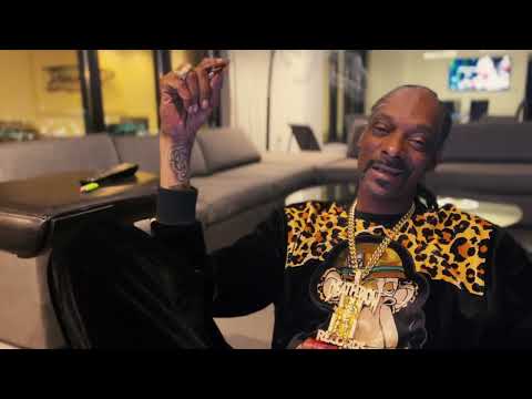 Snoop Dogg ft. October London - Touch Away (Official Music Video)
