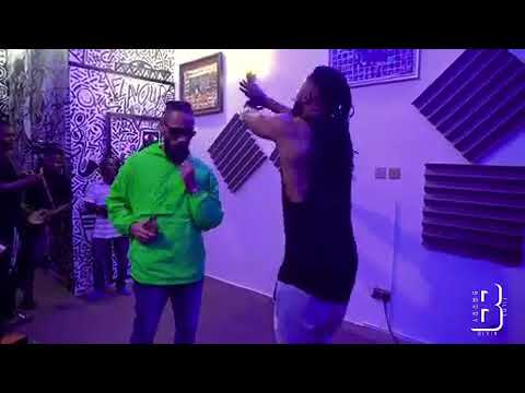 Energetic Studio Session Of &quot;Vibe&quot; by Phyno &amp; Flavour