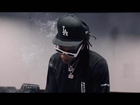 Wiz Khalifa ft. 24HRS &amp; Chevy Woods - Chicken With The Cheese [Music Video]