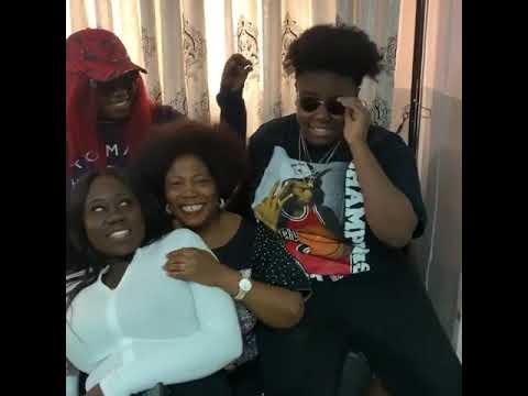 Teni And Niniola Wants their Mom To Declare herself &quot;A Marlian&quot;