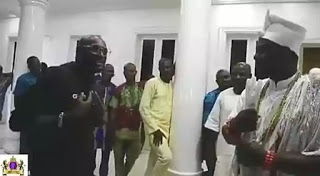 2Baba And his Wife Annie Visits Ooni of Ife, See What 2Face did (Video)