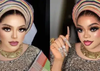 Bobrisky displays bare buttocks as he twerks in a spa (Video)