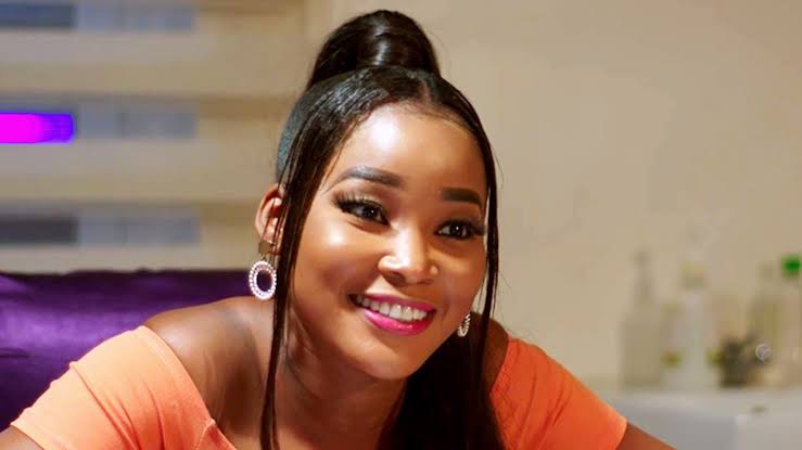 Sandra Okunzuwa Biography